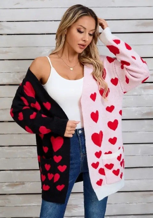 Two-Tone Heart Cardigan – Sweet & Cozy ❤️🤍