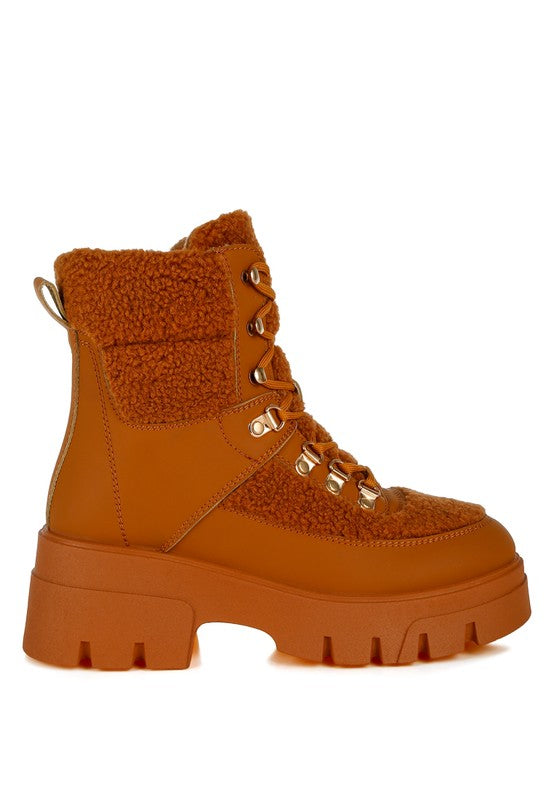 Wellerman Faux Fur Detail Chunky Hiker Boots – Ready for Adventure 🥾