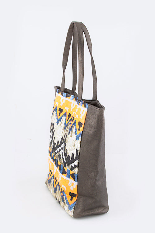 Batik Pattern Sequin Tote – A Bold Statement for Every Season ✨👜